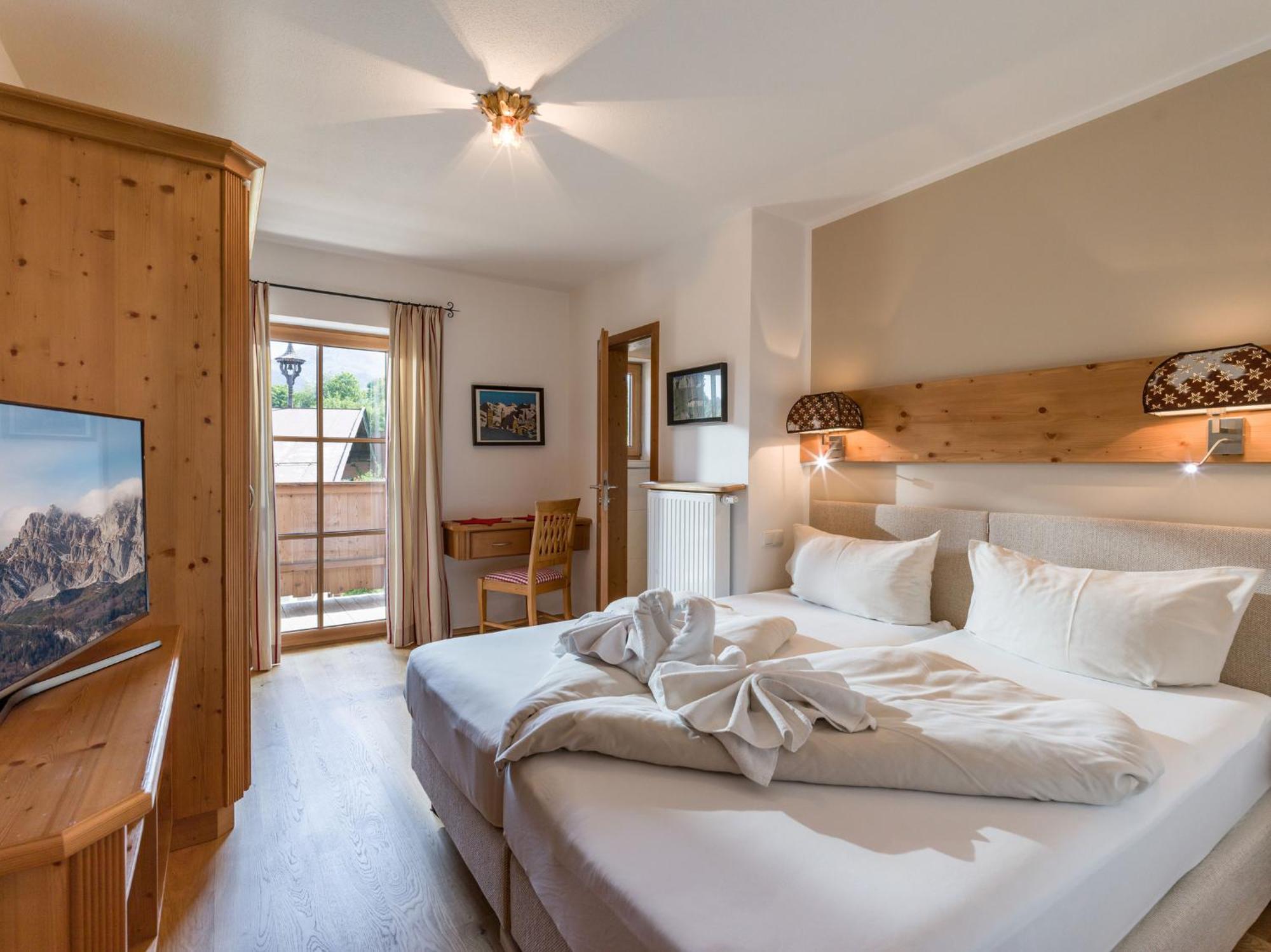 Landhaus Kitzhorn Appartement Hahnenkamm - By Nv-Appartements Kitzbühel Dış mekan fotoğraf
