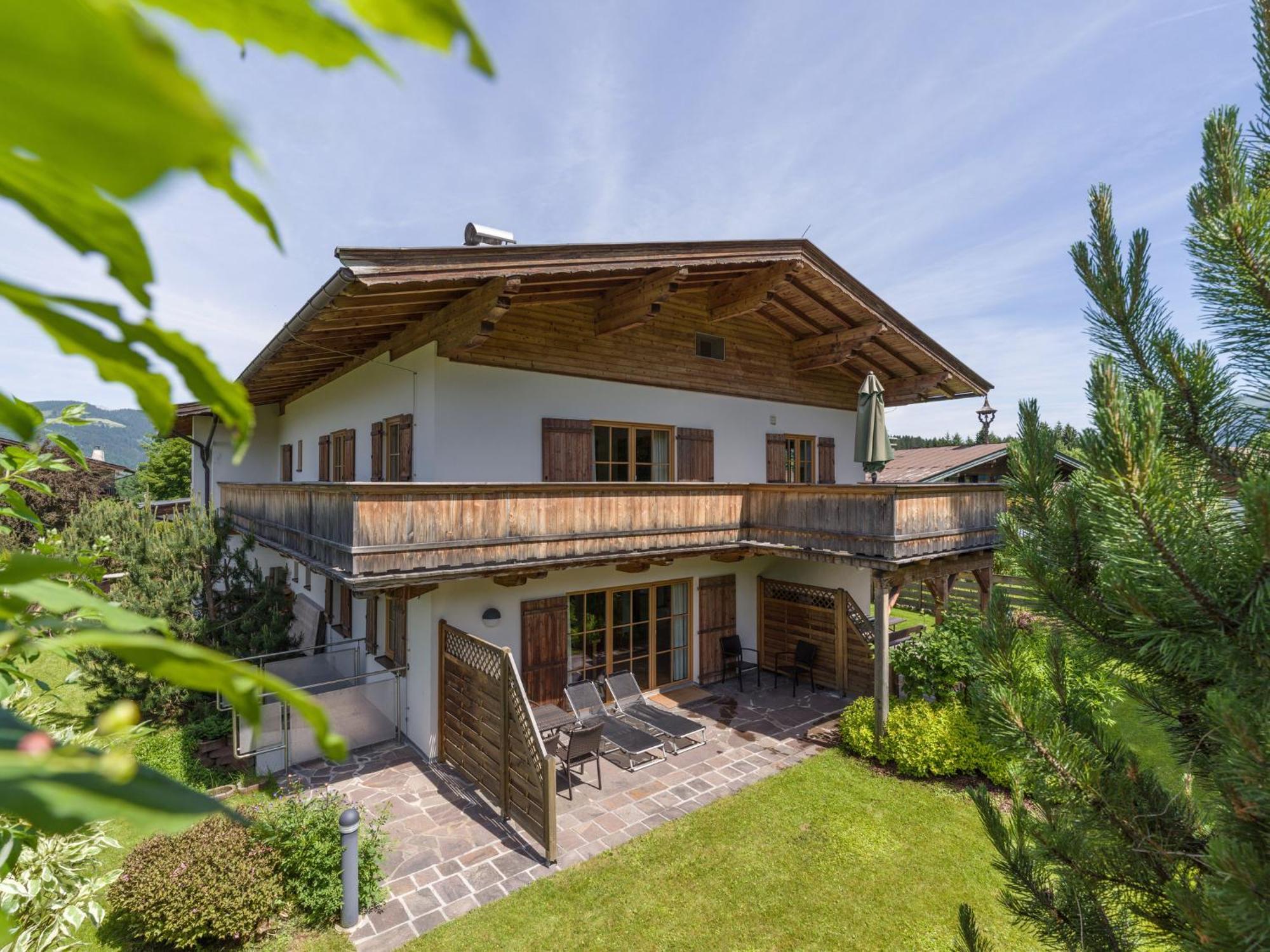 Landhaus Kitzhorn Appartement Hahnenkamm - By Nv-Appartements Kitzbühel Dış mekan fotoğraf