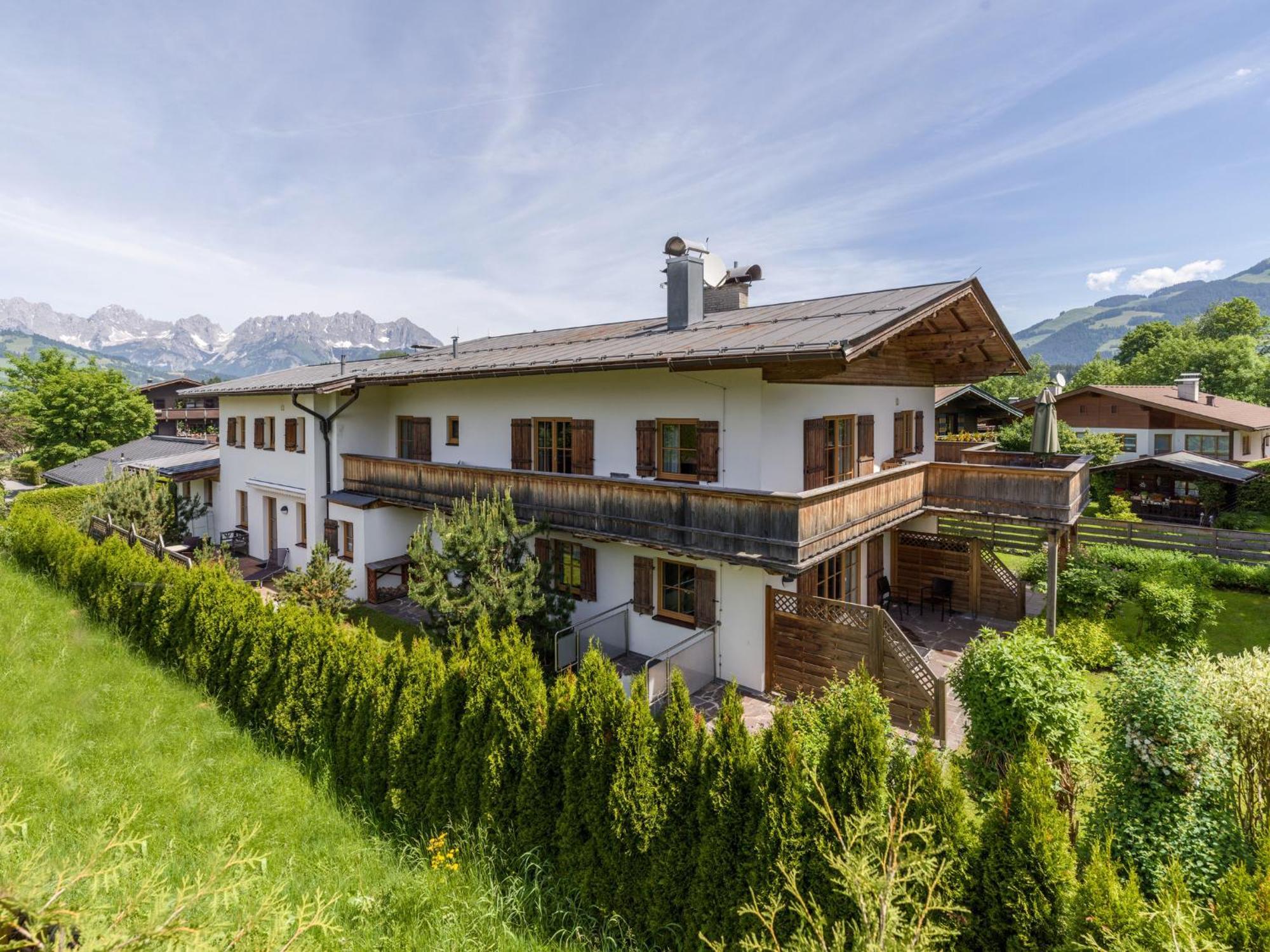 Landhaus Kitzhorn Appartement Hahnenkamm - By Nv-Appartements Kitzbühel Dış mekan fotoğraf