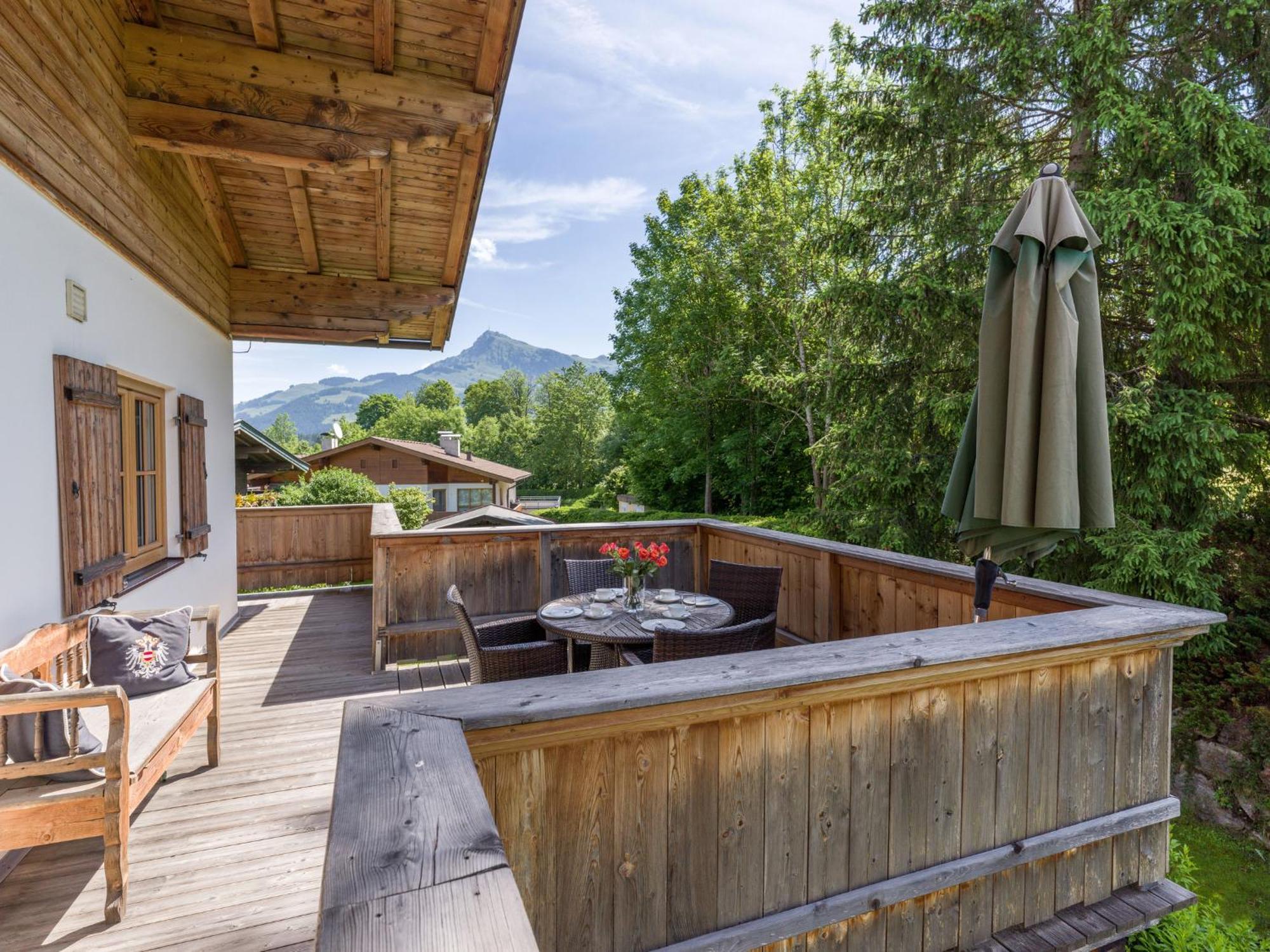 Landhaus Kitzhorn Appartement Hahnenkamm - By Nv-Appartements Kitzbühel Dış mekan fotoğraf